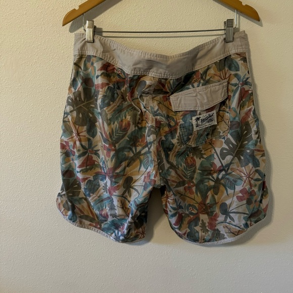 Howler Bros Heed to Call Multicolor Tropical Print Board Shorts-35 - Picture 2 of 10